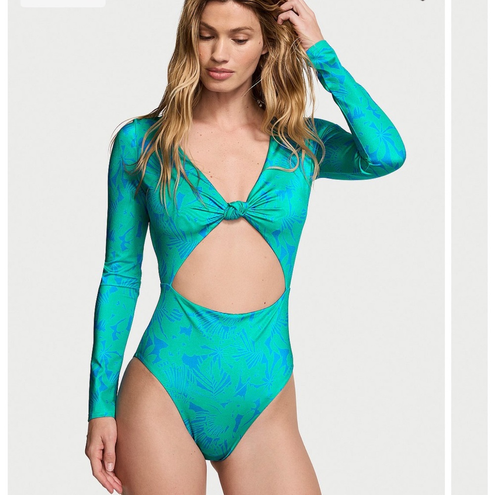 Victoria's Secret Swim
Knotted Long-Sleeve One-Piece
Swimsuit